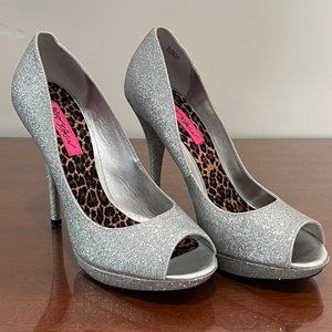 NWOB Betsey Johnson Silver Glitter Heels
